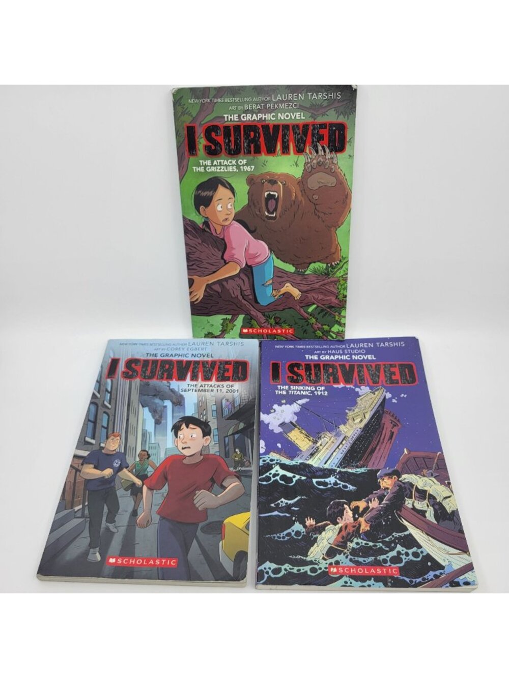 I SURVIVED Lot of 3 Graphic Novels - Sept. 11th & Titanic & Grizzlies - - BK021